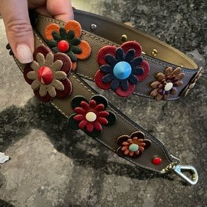 Vera Pelle Italian leather bag strap. Bought in Florence 36 inches.